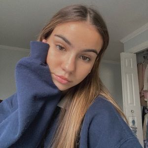 Meet your Posher, Daniella